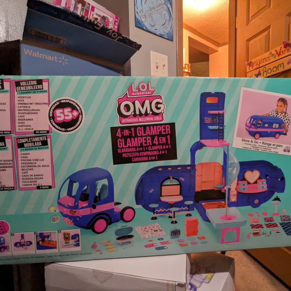 L.O.L. Surprise! Blue and Pink Dolls & Accessories Brand New In Original Box